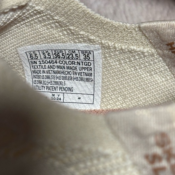 Skechers Slip On Knit Sneakers Beige Lightweight Comfort Shoes Size 6.5 - Picture 5 of 5